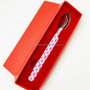 Pinzas Profesionales para Extensión de Pestañas, Recubiertas de Papel, Diseño Blanco y Rosa, Antiestáticas, de Precisión, con Punta de Fibra y Acero Inoxidable - Product Image 3