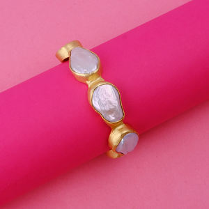 Gorgeous Handmade Imitation Pearl Gemstone Antique <b>Bangle</b> Jewelry <b>Gold</b> Plated Adjustable Brass <b>White</b> Women's - Product Image 2