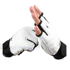 Top White Taekwondo Guantes Protector de manos de cuero Premium para deportes Hecho por Maximize Wear - Product Image 5