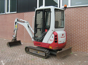 Excavadora de cadenas Takeuchi TB216 con motor diésel, cabina abierta ROPS, cucharón de enganche rápido, alta potencia de excavación, 5 toneladas, para uso agrícola y de construcción - Product Image 4