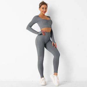 Ensemble de yoga sans couture 2 pièces pour femmes, vêtements de sport avec shorts, vêtements de fitness pour le sport - Product Image 6