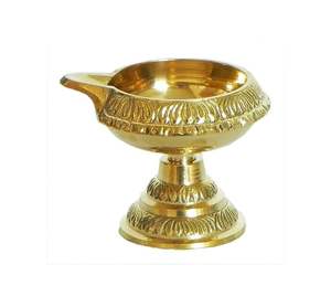 Lampe à huile en laiton de qualité supérieure Kuber Diya avec support, traditionnelle pour les festivals hindous et les rituels de puja, fabriquée avec soin - Product Image 1