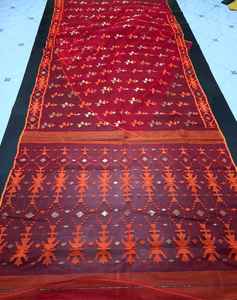 Sari Dhakai Jamdani de Algodón de Alta Calidad a Precio Económico para Mujer, Largo hasta la Pantorrilla, para Ocasiones Especiales, en Colores Rojo y Dorado - Product Image 4