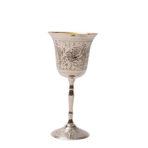 Gobelet à vin en métal en laiton gaufré Design de luxe gobelet à vin Design feuille et fleur gobelet à vin de luxe - Product Image 4