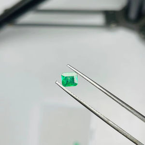 Esmeralda natural de Zambia, corte esmeralda, par de 0.83 quilates, buena calidad, buen brillo, color verde agradable, pulido perfecto, ideal para cualquier joyería. - Product Image 5