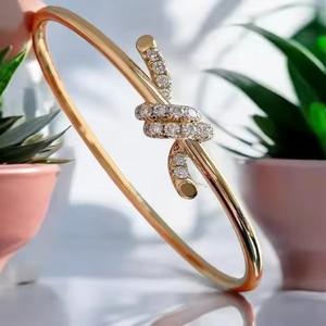 สร้อยข้อมือเพชรสีทองแบบมินิมอลสร้อยข้อมือเพชรมอยส์ซอไนท์ของขวัญครบรอบปีที่โรแมนติกสำหรับภรรยา - Product Image 3