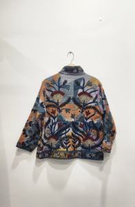 เสื้อโค้ทสั้นลำลองสไตล์วินเทจ ปักลายซูซานี ผ้าทอฟอกหิน ลายดอกไม้ โบฮีเมียน บอมเบอร์ บุผ้าฝ้าย มีปก - Product Image 3