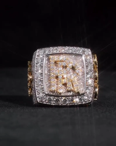 Bague carrée en argent sertie de diamants Moissanite VVS, design cluster entièrement pavé, bague de luxe Hip Hop pour homme - Product Image 1