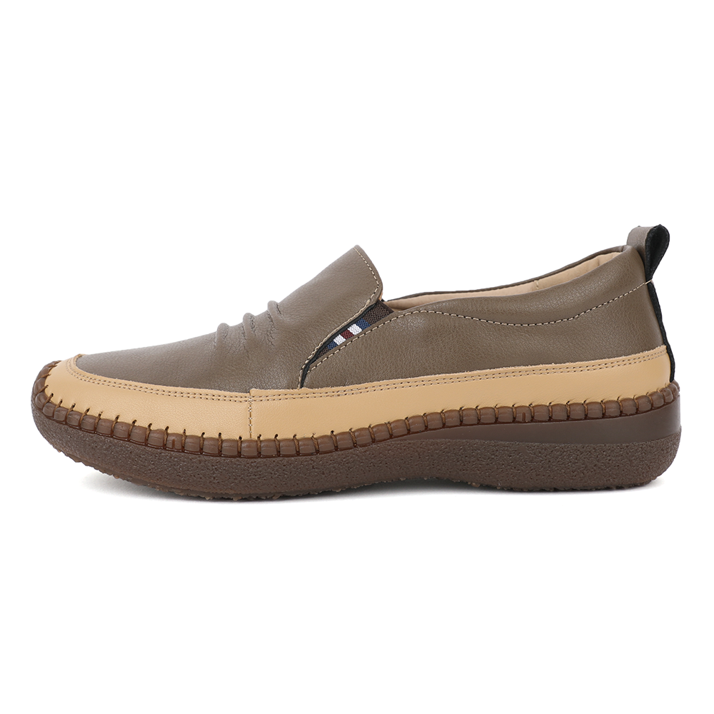 สีน้ำตาล