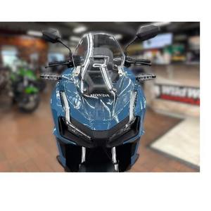 RECÍEN LLEGADO: Honda ADV160 2025, 157cc, Refrigeración Líquida, Motor Monocilíndrico de 4 Tiempos - Product Image 1