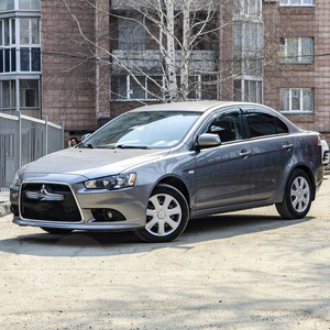 Camiones y autobuses Mitsu-bishi seminuevos ideales para transporte, construcción y uso comercial - Product Image 6