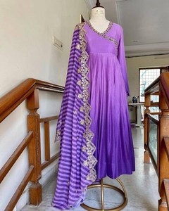 ชุดยาวสไตล์ anarkali ดีไซเนอร์อินเดียแบบพิเศษพร้อมชุดปาร์ตี้และงานแต่งงานแบบ Dupatta สำหรับผู้หญิง - Product Image 3