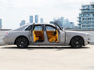 Rolls-Royce Ghost 2022 de Gasolina con Bajo Kilometraje - Product Image 5