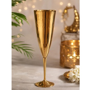 Verre à vin en laiton martelé à long pied, design moderne, fait main, pour cocktails et boissons, doré, pour vin rouge - Product Image 3