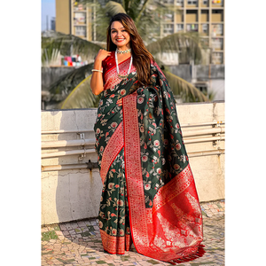Botella Verde Banarasi Contraste Jaal Seda Suave Saree Con Rich Zari Tejido Perfecto Para Bodas Festivales Y Tradicional - Product Image 6
