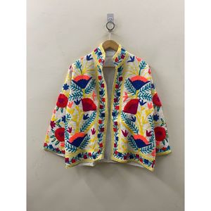 Veste réversible en coton The Poppy Garden, ivoire et motif fleurs sauvages, col montant, vêtement d'extérieur fini pour les saisons printemps et automne - Product Image 1