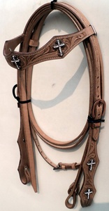 Headstall équestre en cuir léger avec plastron assorti et outillage manuel comprenant des rênes en cuir pour l'équitation - Product Image 4