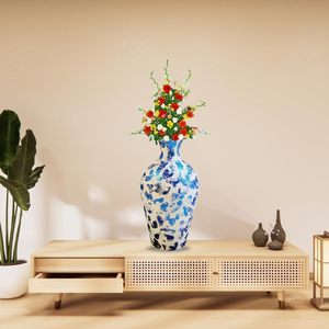 Vase en métal contemporain avec reflets bleus pour l'élégance de la maison Vase en métal avec touche bleue Parfait pour n'importe quelle pièce - Product Image 2