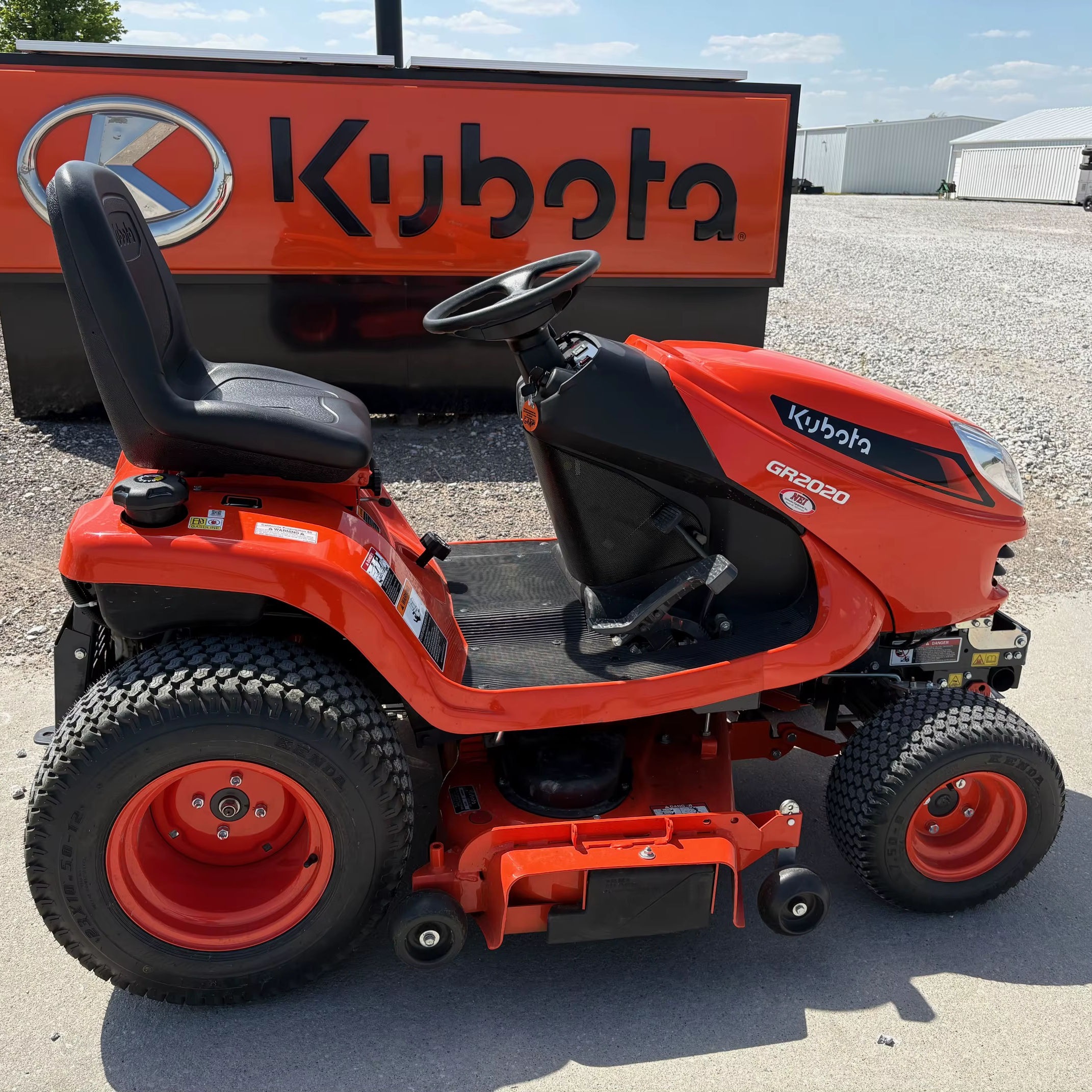 Kubota GR2020 садовый трактор 20,5 л.с. гидростатическая Трансмиссия газонокосилка