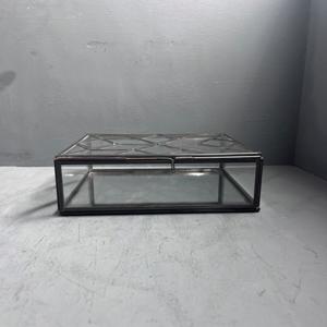 Boîte à bijoux organisateur, boîte de rangement pour bijoux, forme carrée avec finition noire - Product Image 2