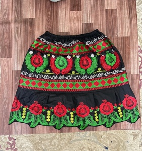 กระโปรงทรงบอลกาวน์ผ้าฝ้ายพลีทสำหรับผู้หญิงสไตล์โพลินาเชียน ระบายอากาศได้ดี ปักลายสไตล์พังก์ เอวธรรมชาติ สำหรับฤดูร้อน สีตามสั่ง - Product Image 6