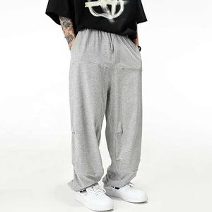 Pantalon habillé moderne sur mesure pour hommes offrant des lignes élégantes et un confort toute la journée - Product Image 4