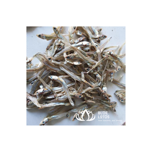 Bocadillos de pescado entero de anchoas secas vietnamitas Premium con adiciones sabrosas empaquetadas en botella - Product Image 1