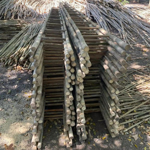 เสาไม้ไผ่เป็นมิตรกับสิ่งแวดล้อมสำหรับการก่อสร้างที่ยั่งยืน การตกแต่งภายใน และการเกษตร ในราคาโรงงาน - Product Image 1