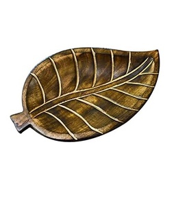 Plateau en bois décoratif en forme de feuille pour servir des collations Fruits Sculpture à la main Cadeaux pour la maison - Product Image 1