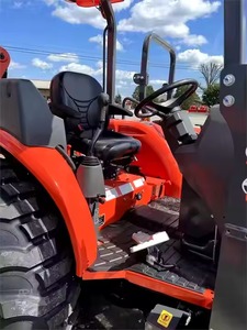 Tracteur à cabine Power 4WD Kubota M7040 645 heures! TÉLÉCOMMANDES ARRIÈRE DOUBLES HYDRAULIQUES 4x4 70 HP maintenant disponibles - Product Image 5