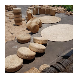 Coussin en jacinthe en fibre naturelle-Fait à la main avec soin, disponible en vrac pour l'exportation-Coussin en jacinthe pour le marché - Product Image 1