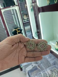 ชุดต่างหู Jhumka ทรงหยดน้ำสไตล์วินเทจสำหรับผู้หญิงชุดตุ้มหูงานแต่งงานสไตล์อินเดียดั้งเดิม - Product Image 2