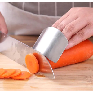 Protector de Dedos de Acero Inoxidable para Cortar - Paquete de 2 Herramientas de Seguridad para Cocina - Product Image 3