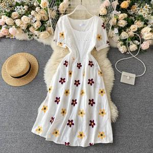 Soirée mexicaine vintage pour femmes, style Boho, longue longueur plancher, brodée à la main, manches courtes, fleurs rétro, brodée - Product Image 5