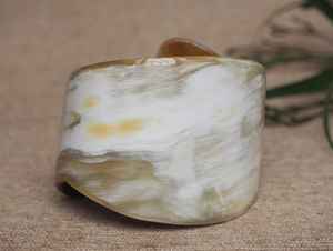 Bracelets en corne de buffle épaisse unisexe beaux bijoux en corne naturelle pour cadeau d'occasions romantiques - Product Image 5