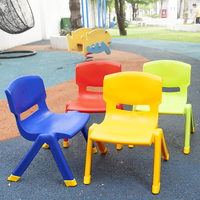 Vente en gros de chaise de jardin d'enfants chaise empilable d'école en plastique pour pépinière chaise de haute qualité de 18 pouces pour enfants