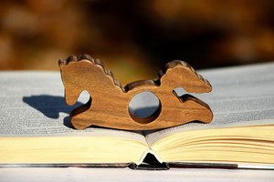 Clip de Madera para Libros, Ayuda para Leer con las Manos Libres, Sujeción de Páginas para Todas las Edades - Product Image 3