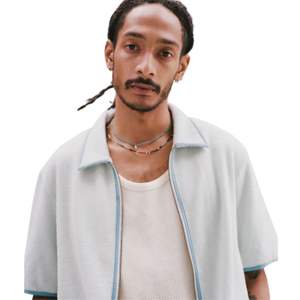 Standard Issue Cabana y pantalones cortos a juego en azul medianoche Orgánica Terry Cloth Estilo unisex con cremallera bidireccional y bolsillos - Product Image 5