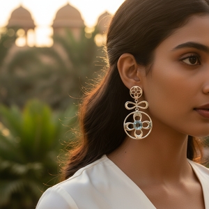 Boucles d'oreilles pendantes en argent 925 avec topaze bleue, design floral vintage, plaqué or pour femmes - pour mariage, fête ou cadeau - Product Image 2