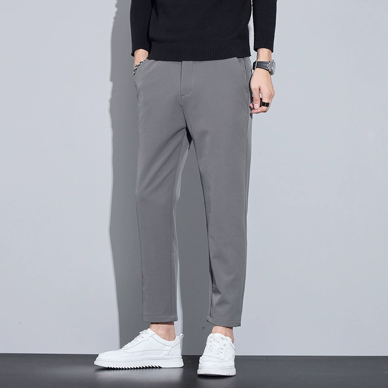 สีเทาเข้ม