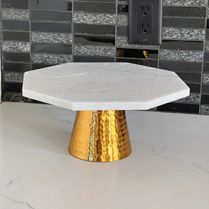 Support pour desserts et pâtisseries de grande taille en marbre et métal de forme personnalisée - Product Image 1
