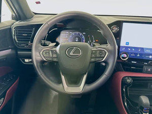 EXTREMADAMENTE LIMPIO Usado 2025 Lexuss NX 250 Premium 4dr SUV 2.5L 4cyl 8A - Product Image 5