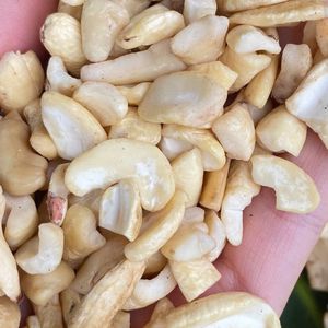 เม็ดมะม่วงหิมพานต์ Ww180เม็ดมะม่วงหิมพานต์เม็ดมะม่วงหิมพานต์เม็ดมะม่วงหิมพานต์แบบดิบจากเวียดนามส่งออกไปยังเอเชียยุโรปตะวันออกกลาง - Product Image 1