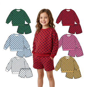 Conjunto de 2 Piezas para Niñas, Estilo Boutique, con Estampado de Lunares, Top de Manga Larga y Pantalones Cortos Deportivos, Ropa Casual Infantil - Product Image 1