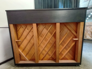 Piano Vertical Yamaha U1A de Alta Gama, 88 Teclas, Acabado Negro, Diseño Clásico, Teclas Contrapesadas, Tablero de Sonido de Madera Sólida, Montaje en Suelo 4004263 - Product Image 2