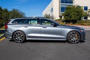 EXTREMADAMENTE LIMPIO, LHD/RHD, VOLVO V60 RECHARGE T8 POLESTAR ENGINEERED 2021, HÍBRIDO ENCHUFABLE DE 415 HP, TRACCIÓN EN LAS CUATRO RUEDAS, LISTO PARA ENVIAR - Product Image 5