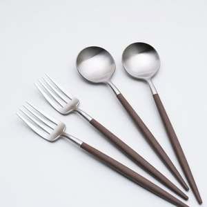 Ensemble de couteaux, fourchettes et cuillères à steak de luxe en acier inoxydable de haute qualité, 50 pièces, avec manche en bois, pour la maison et les fêtes - Product Image 3