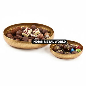 Bol de service en cuivre martelé avec assortiment de chocolats gourmands, élégant bol décoratif en métal pour la décoration de la maison, cadeaux - Product Image 3
