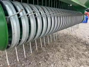 La presse à balles rondes de la série J Eere 1 augmente la capacité et offre une nouvelle technologie - Product Image 3