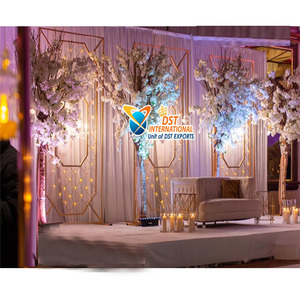 ฉากงานแต่งงานสไตล์รัสเซีย กำแพงเทียนแบบราชวงศ์ ฉากงานเลี้ยงธีมเรียบง่าย กำแพงเทียน กำแพงเทียนเป็นที่นิยม ฉากหลังงานแต่งงานที่โตรอนโต ฉากหลังงานอีเว้นท์ในสหรัฐอเมริกา - Product Image 1